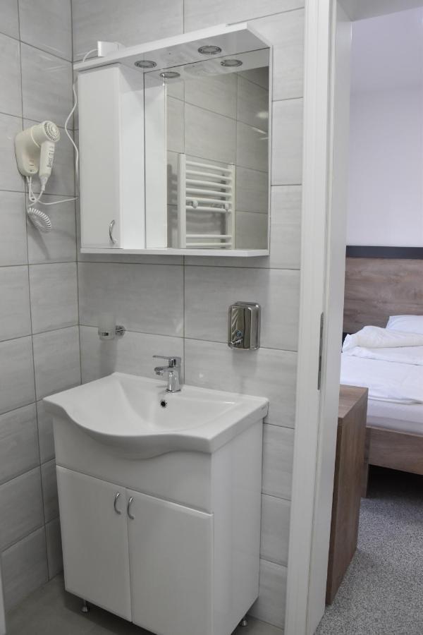 Motel Centar บิเยลยินา ภายนอก รูปภาพ