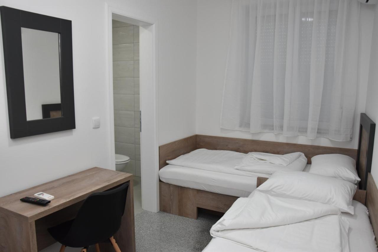 Motel Centar บิเยลยินา ภายนอก รูปภาพ