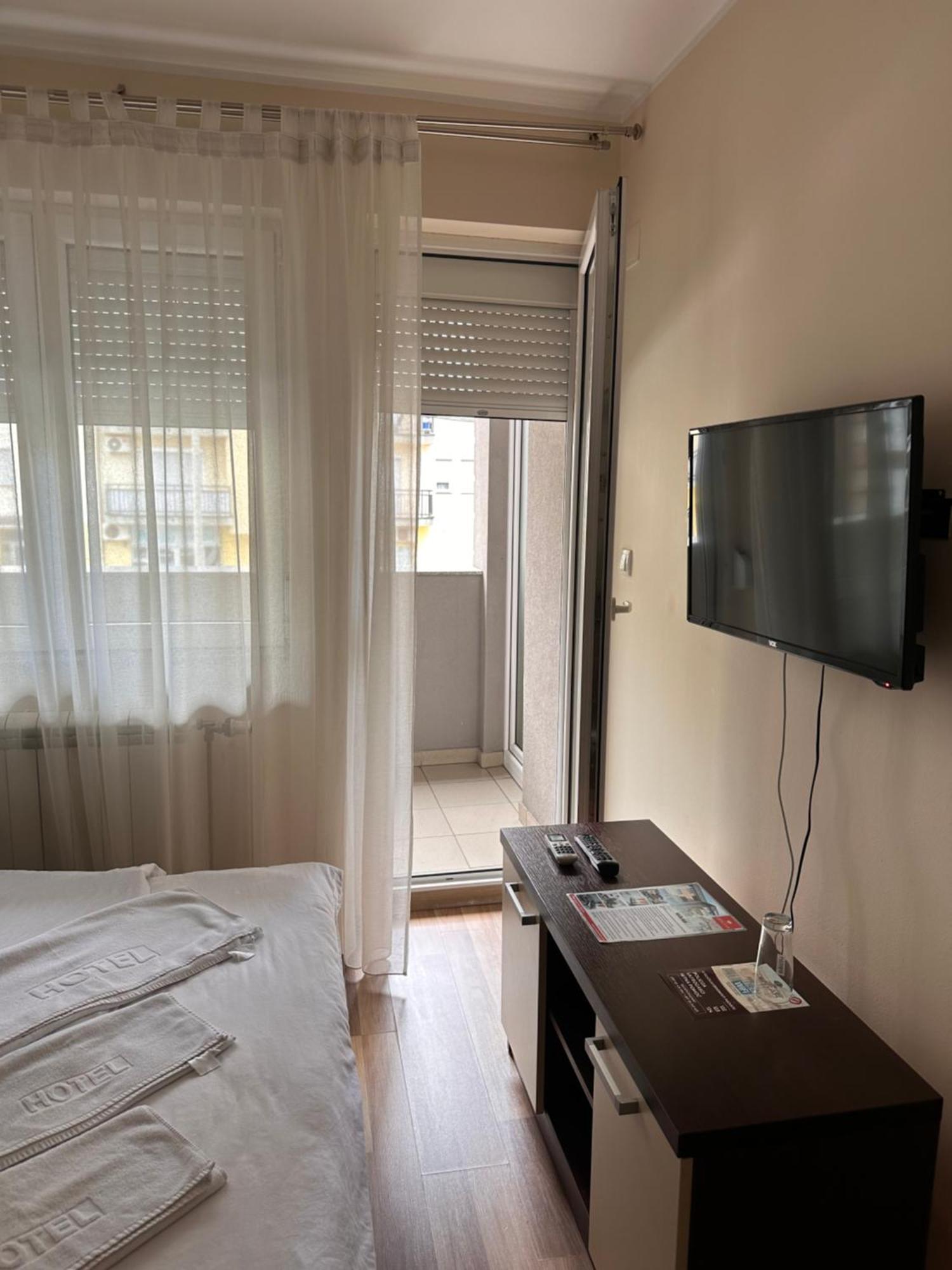 Motel Centar บิเยลยินา ภายนอก รูปภาพ