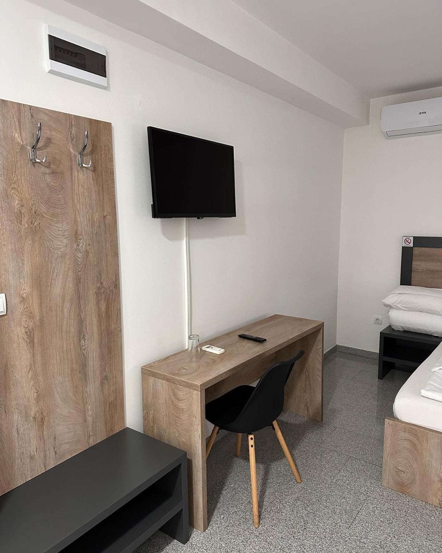 Motel Centar บิเยลยินา ภายนอก รูปภาพ