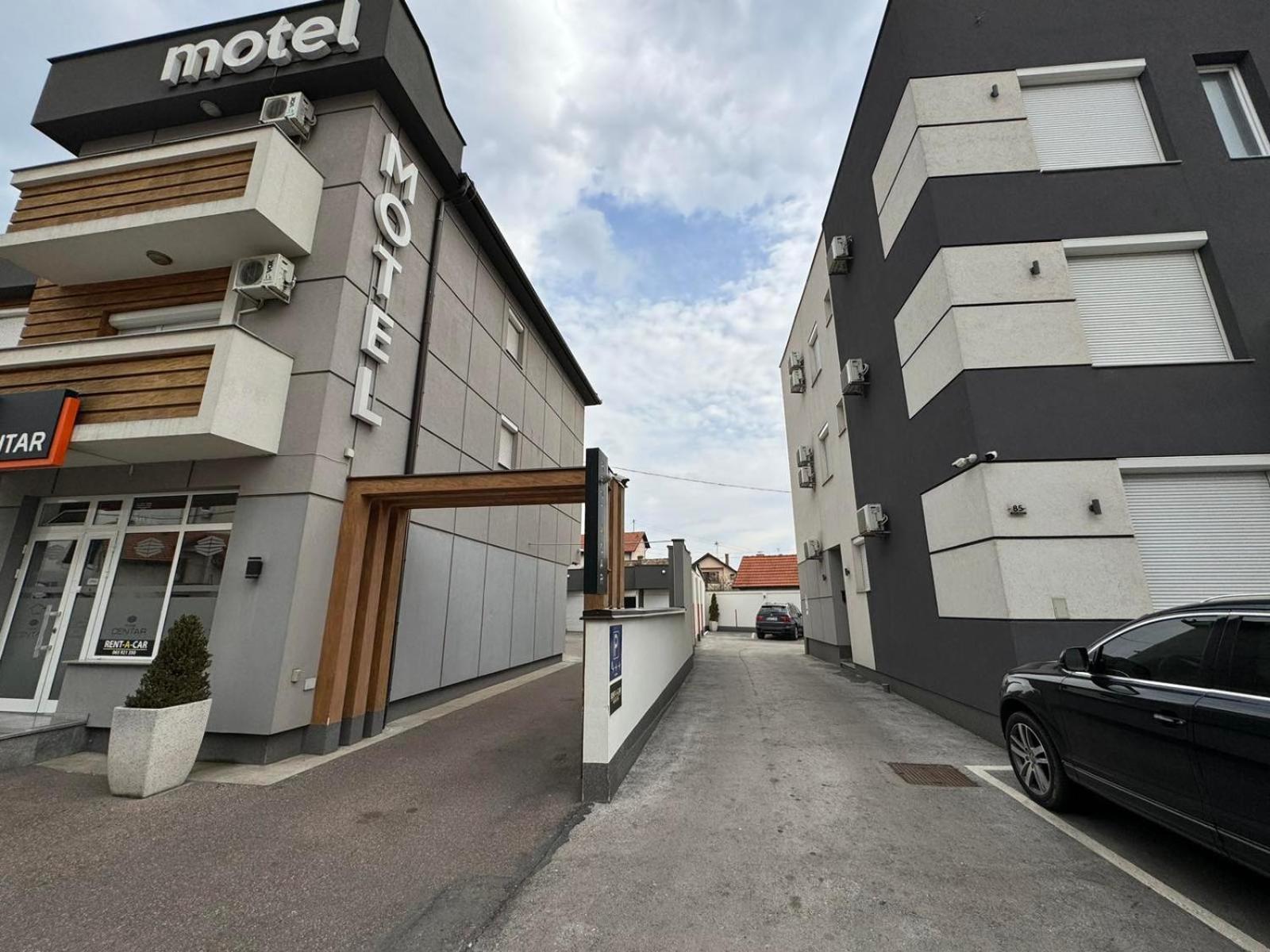 Motel Centar บิเยลยินา ภายนอก รูปภาพ